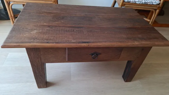 Mesa de Centro de Madeira de Demolicão