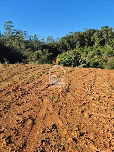 Sítio com Área Total de 101.850m² em Massaranduba, SC