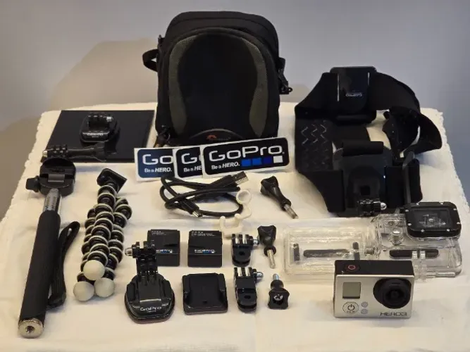 Câmera de Ação GoPro Hero 3 + Kit Completo de Acessórios e Bolsa