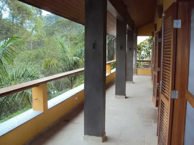 Casa Jundiai Capitalville com 4 suítes, piscina, quadra, casa caseiro, frente lago