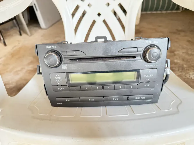  RÁDIO ORIGINAL TOYOTA COROLLA - CD/MP3/AUX 