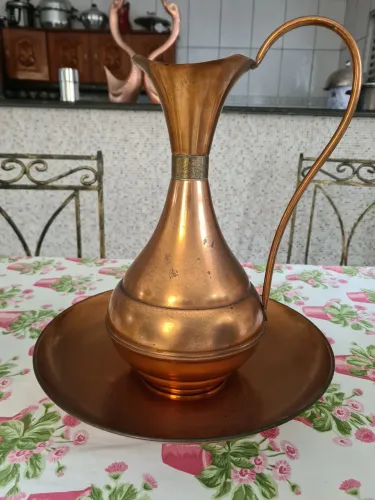 Anfora de cobre