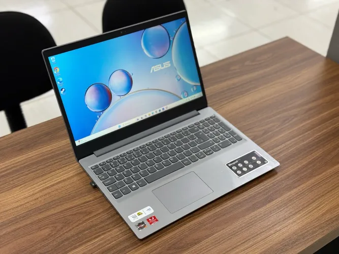 Lenovo AMD Ryzen 7 256GB com Placa de Vídeo
