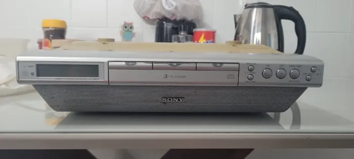 Toca 3 Cds Radio Relogio Sony Icf-cdk70 Cinza 127v