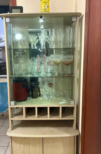 Bar armário