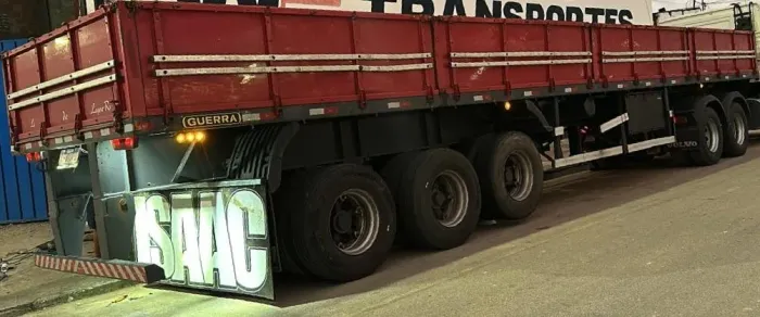 Carreta graneleiro Guerra 2012