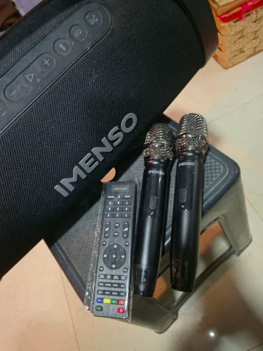 Caixa de som 200 rms com microfone