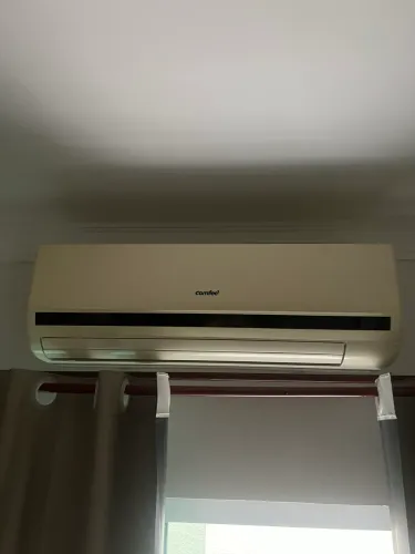 Ar condicionado comfee 1200 BTUS