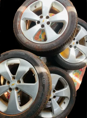 Rodas aro 17 . 5x105 GM