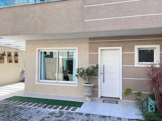 Sobrado a venda 03 quartos c/suíte, terraço, ático, ótima localização, no Uberaba em Curit