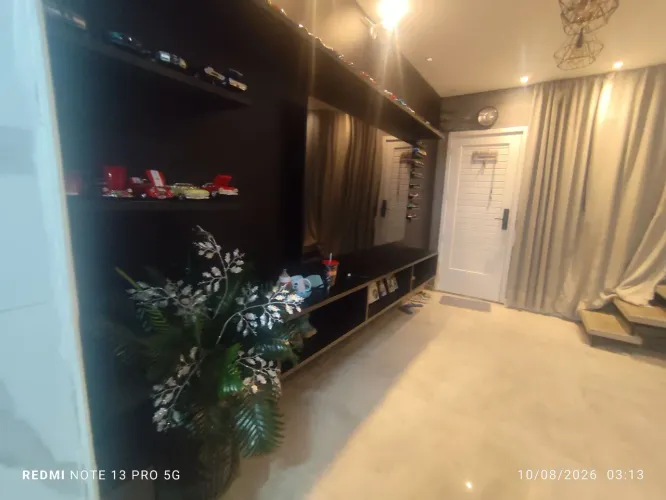 Casa térrea em condomínio com lazer completo