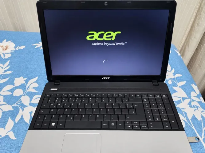 Acer Aspire E1