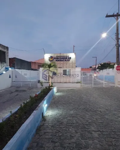 Vendo apartamento no condomínio Visconde de Maracaju, Bairro Santos Dumont em Aracaju  SE.