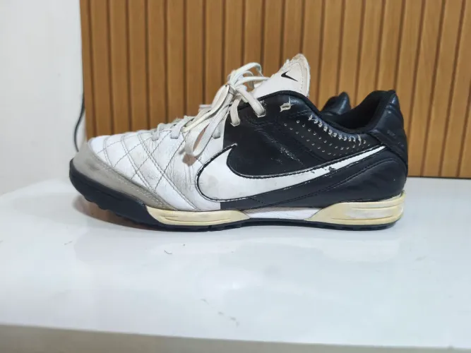 Chuteira Nike antiga raridade tamanho 39 original
