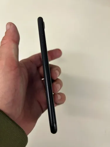 Iphone SE 64 Gigas SEM CARREGADOR