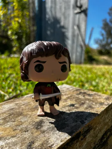 Funko pop Frodo Bolseiro senhor dos anéis com caixa