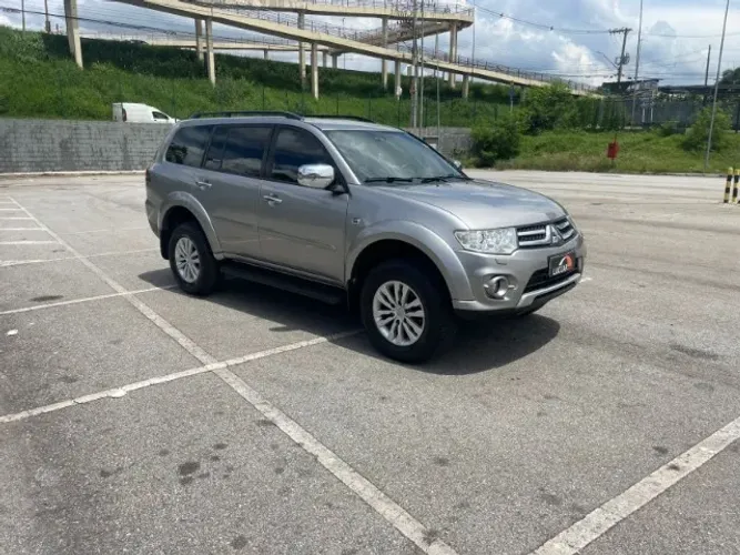 Mitsubishi Pajero HPE-S 3.2 4X4 T.i.diesel 5P Aut. 2016