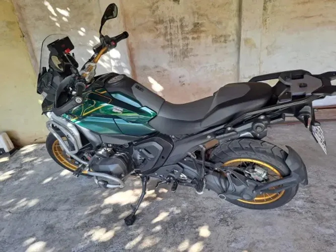 Moto BMW/R 1300GS OPTION 719, top de linha completa de tudo. R$ 105.000,00