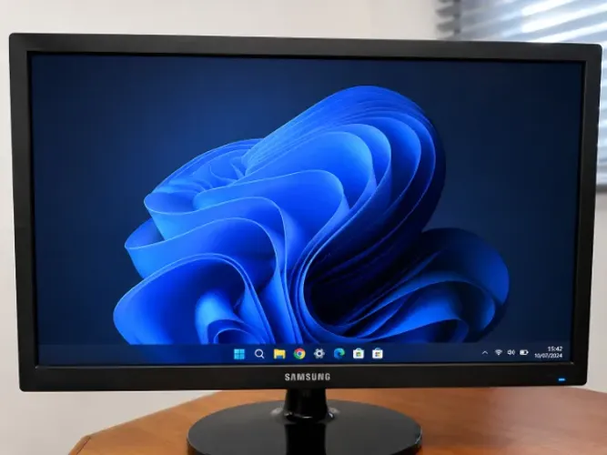 Monitor Samsung S24D332 24" Full HD 75Hz Gamer - Excelente Estado