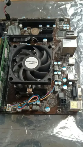 Kit AMD A4-6300 com 8 gigas DDR3 placa mãe A68HM-E33 V2 NOVA