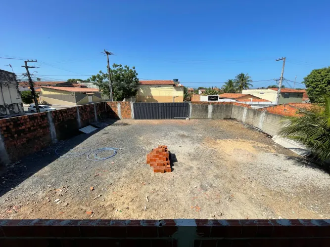 TERRENO 400m - 100% MURADO, PORTÃO AMPLO