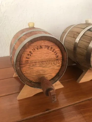 Vendo 3 barris de madeira nobre - envelhecimento bebidas 