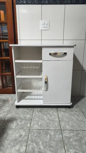 Armário Fruteira com porta e prateleira