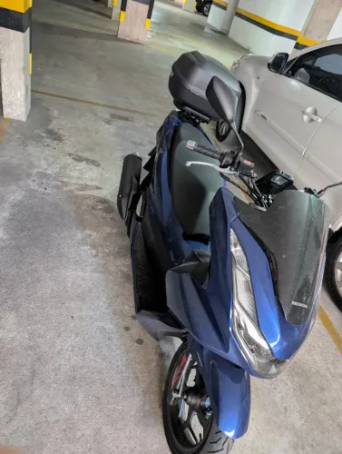 Honda PCX 160 ABS 26/26 - Menos de 400km (Praticamente Zero) + Kit Completo de Acessórios