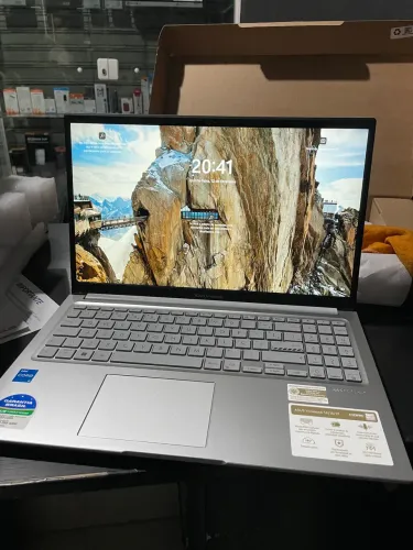 Notebook Novo Asus i5 13° geração SSD Nvme 256 GB