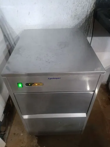 Máquina de Gelo