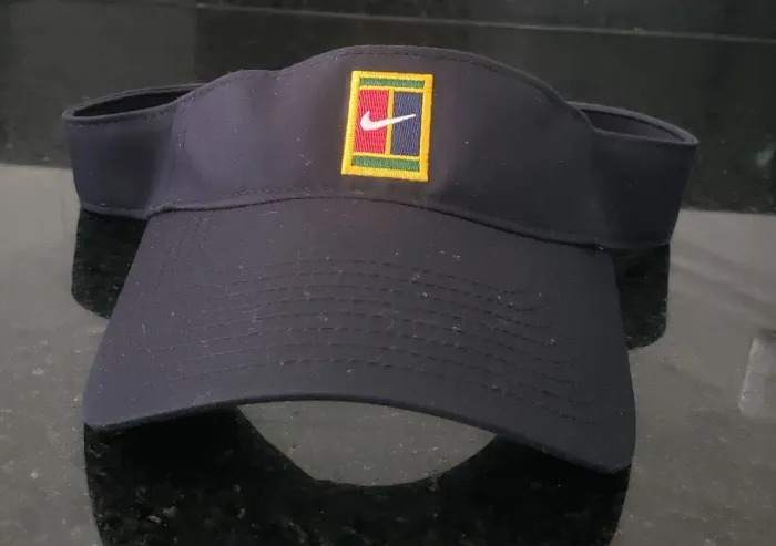 Viseira Preta da Marca Nike