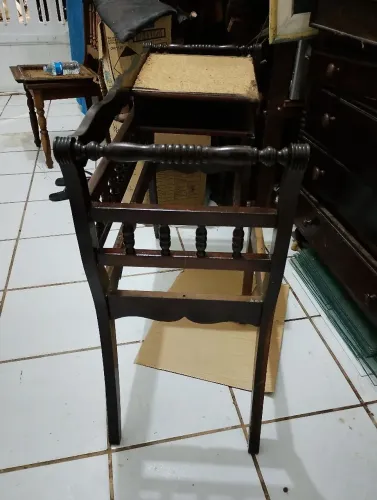 1 mesa de telefone antiga
