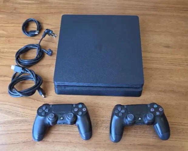 Playstation 4 PS4 Slim Disc 1TB