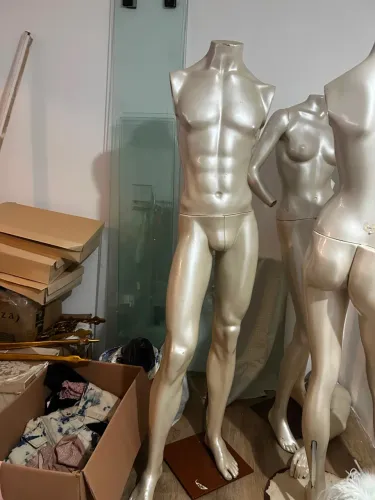 Manequim masculino e feminino