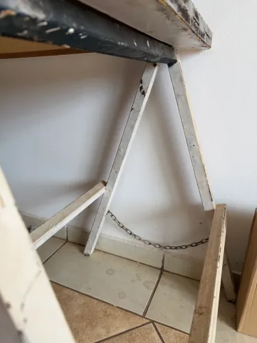 MESA COM PERNAS DOBRÁVEIS