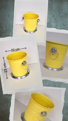 Cervejeira ou Champanheira, estilo balde de Gelo Retrô, co. Amarelo c/ alças e base brilho