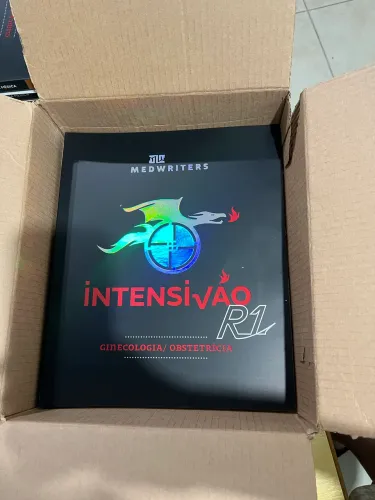 Apostilas intensivão med curso 2025 em perfeito estado ! 