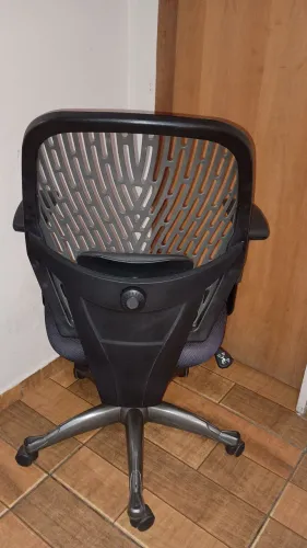 Cadeira de Escritório Giratória