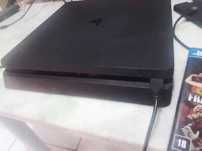 Vendo ps4 slim