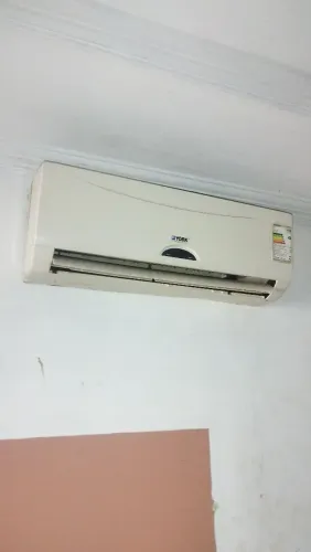 2 ar condicionado 9 mil BTUs York R$400 cada