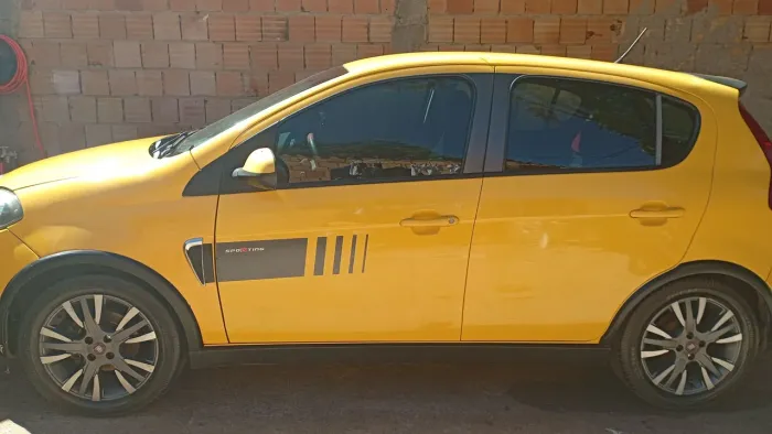 Fiat Palio Sporting 1.6 Flex 16V 5P 2013