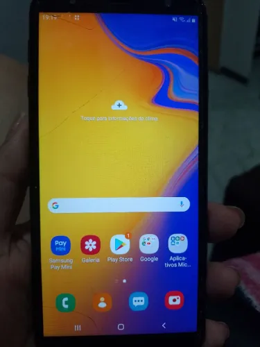 Vende-se celular J4+