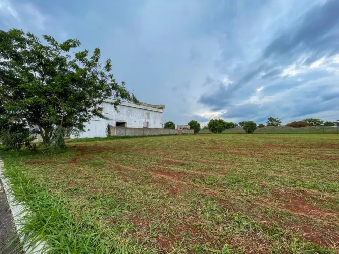 Lote de frente pra mata no Portal do Sol Green Reserva da Coroa