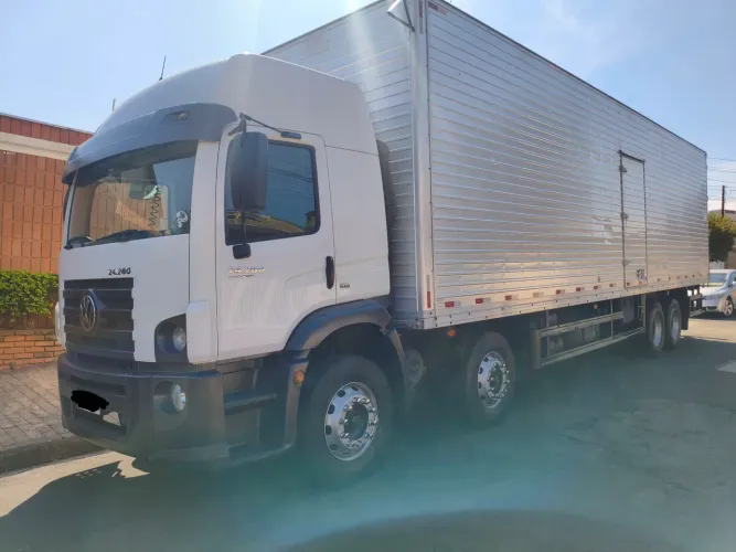 Vw 24280 constellation 2015 bitruck baú 11 metros