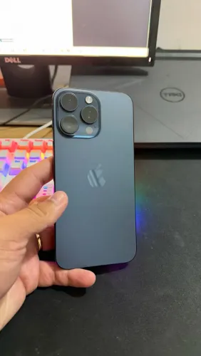 iPhone 15 Pro Max 512 gb 86% bateria ?