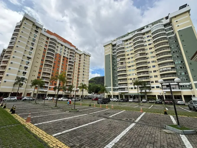 Excelente cobertura duplex na Tijuca à venda