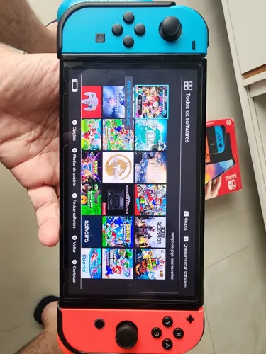 Nintendo Switch com acessórios e desbloqueado 