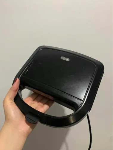 Vende-se sanduícheira