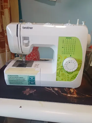 Maquina de costura Brother BM2800