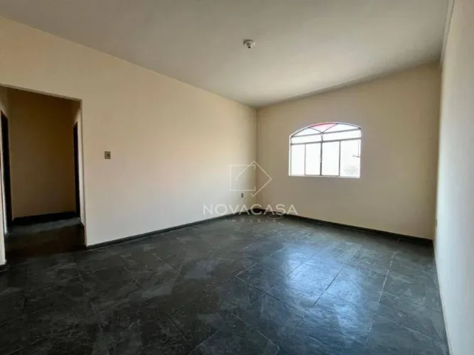 Apartamento com 3 dormitórios para alugar, 102 m² por R$ 1.846,11/mês - Leblon (Venda Nova